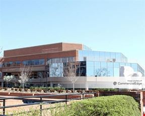 11 Canal Center Plaza