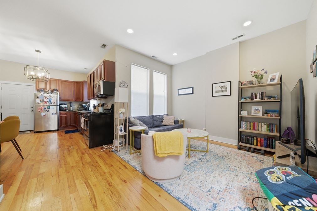 1959 North Wilmot Avenue