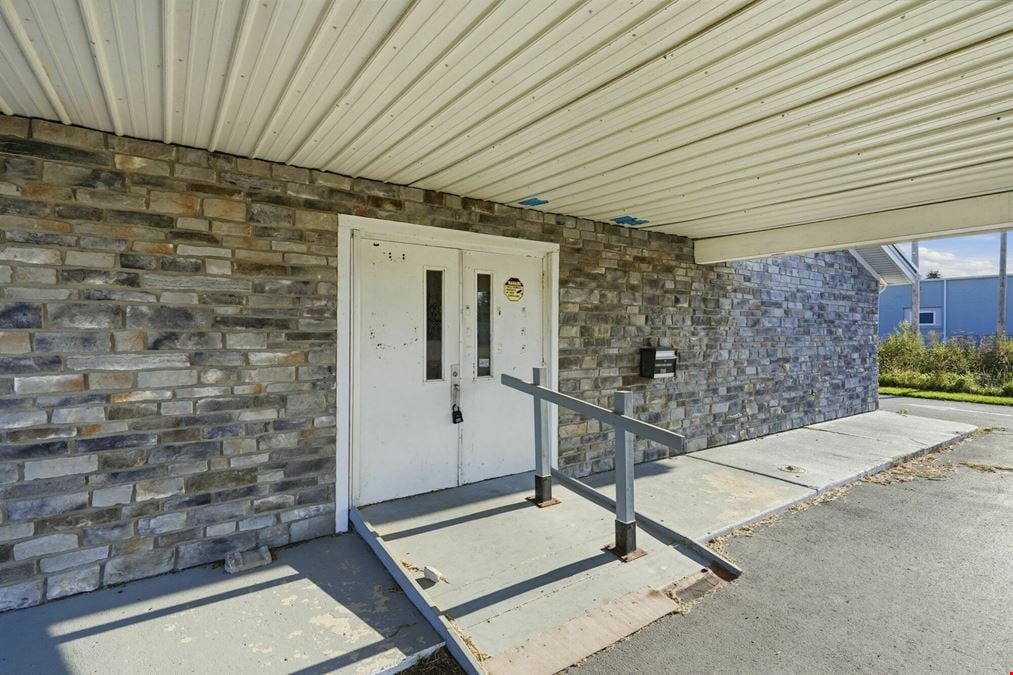 700 Rockwell Ave