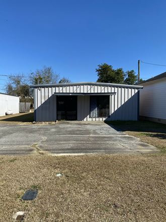 Preview of Industrial space for Rent at 110 Business Circle