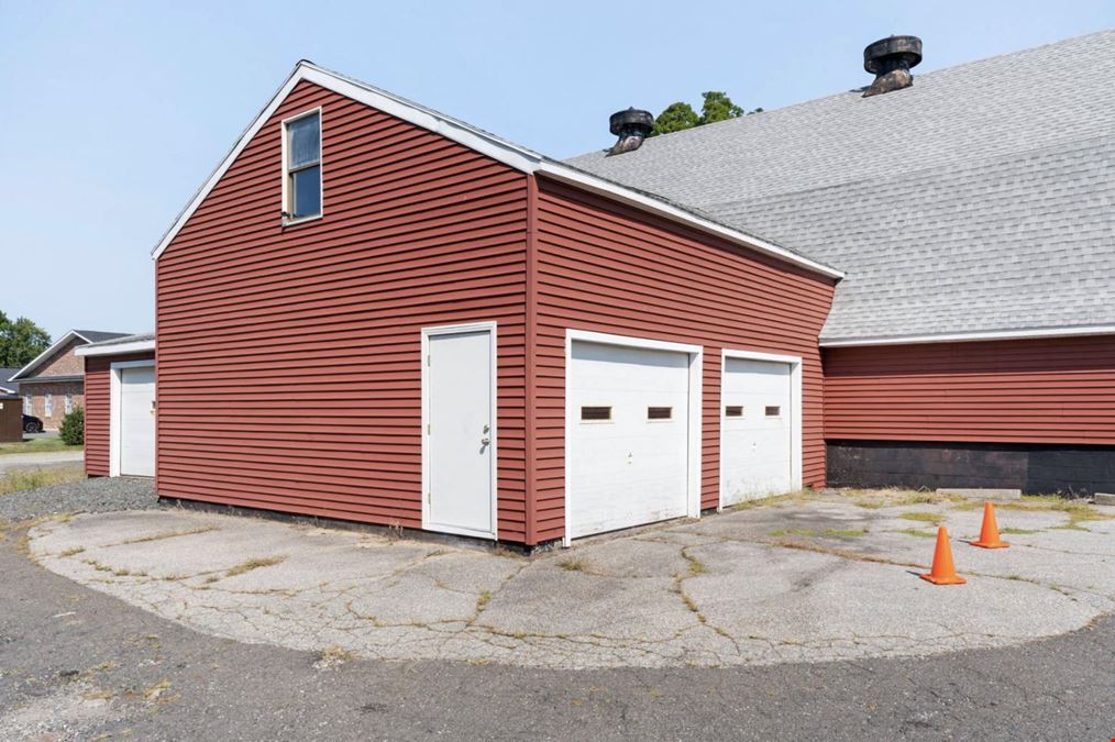473 Holyoke St