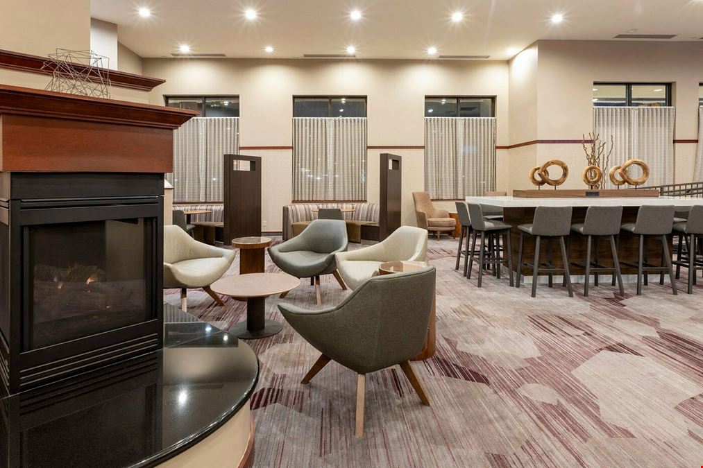 Homewood Suites & Courtyard by Marriott Rochester-Mayo Clinic St. Mary's Hospital