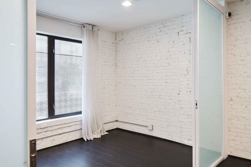 44 W 55th Street