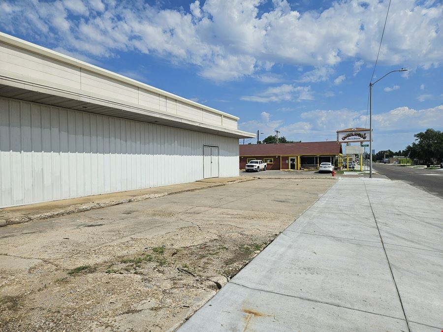 Retail Industrial Warehouse for Sale