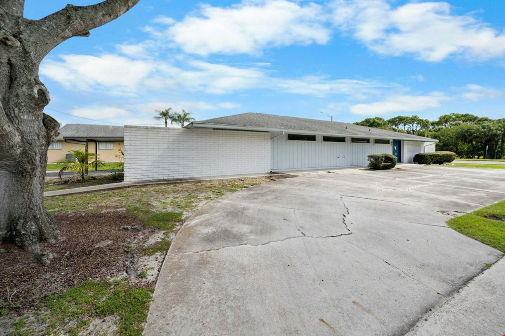 Turn-Key Medical Office: Steps from Lawnwood Medical Center