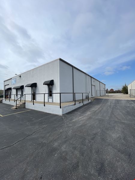 Preview of Industrial space for Rent at 314 N Redbud Ave