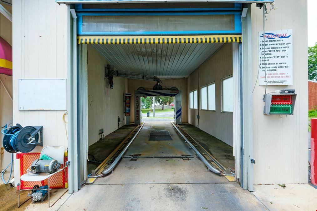 ELKTON CARWASH AVAILABLE IN GREAT LOCATION!