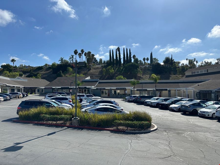 800-880 N Diamond Bar Blvd