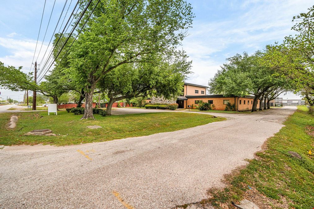 9941 Rowlett Rd