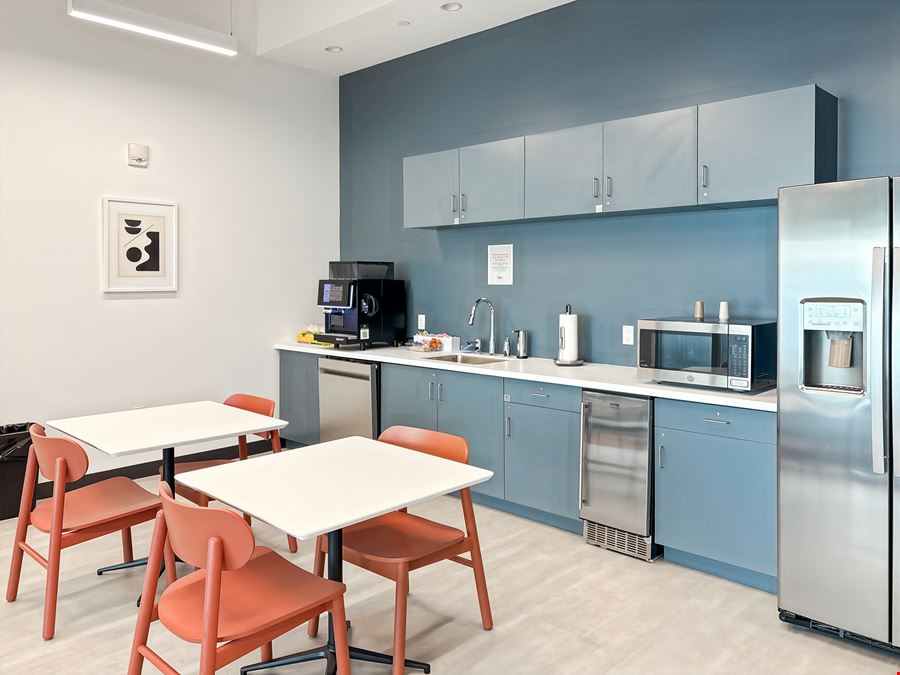 Regus - Astoria - 36th Avenue