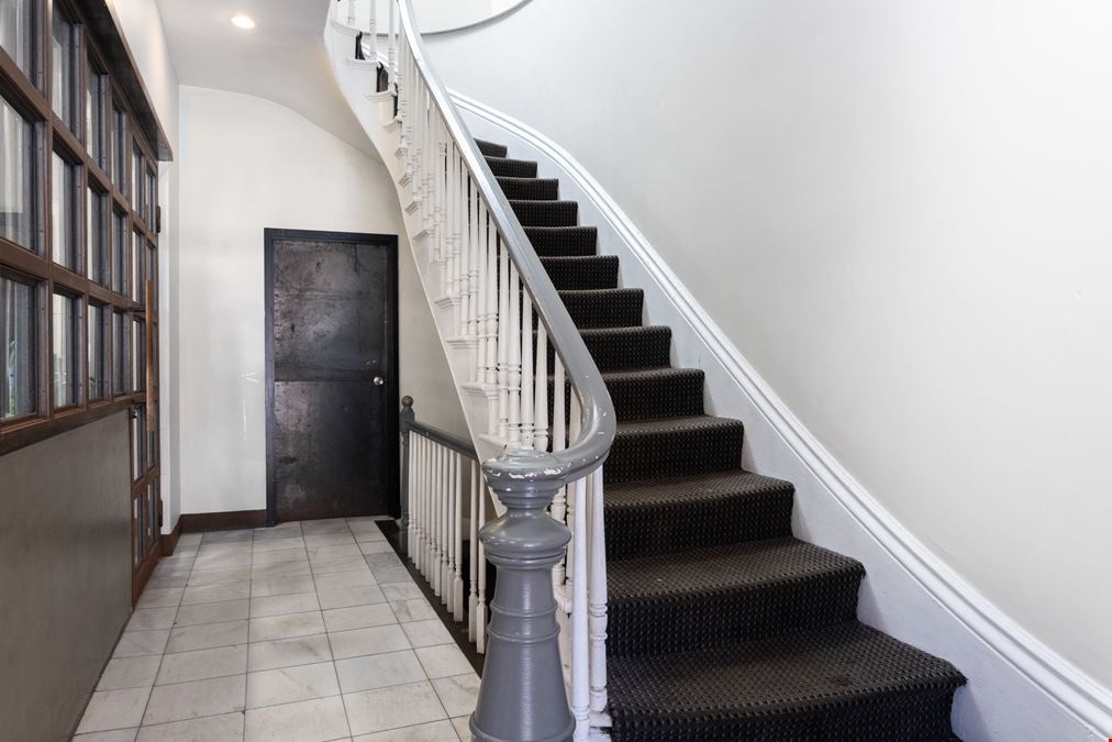 Beacon Hill | 9-Unit Value-Add Multifamily Asset