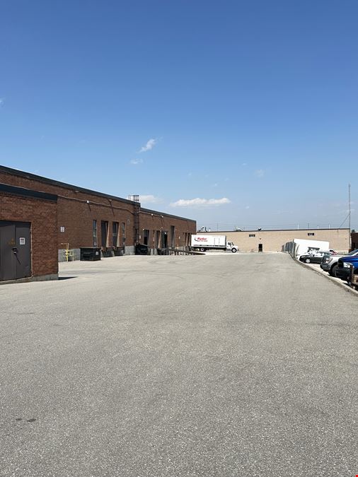 919 Matheson Blvd E, Mississauga, ON L4W 2R7