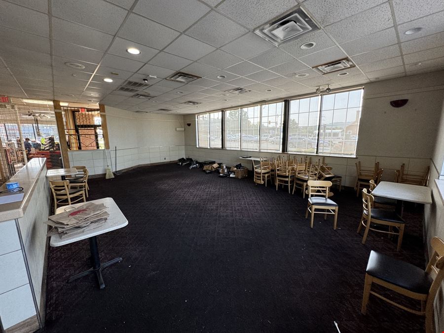 1192 Richmond Rd Retail Space
