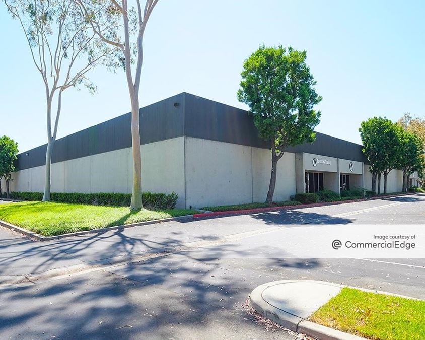 Carmenita Business Park - 15918 Carmenita Road
