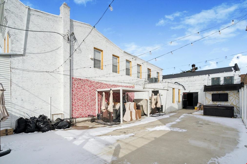 Cash-flowing Upscale Night Club | 11,000 SF