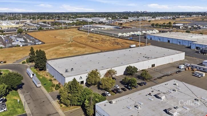 ±28,815 - ±74,049 SF Industrial Space Availalbe