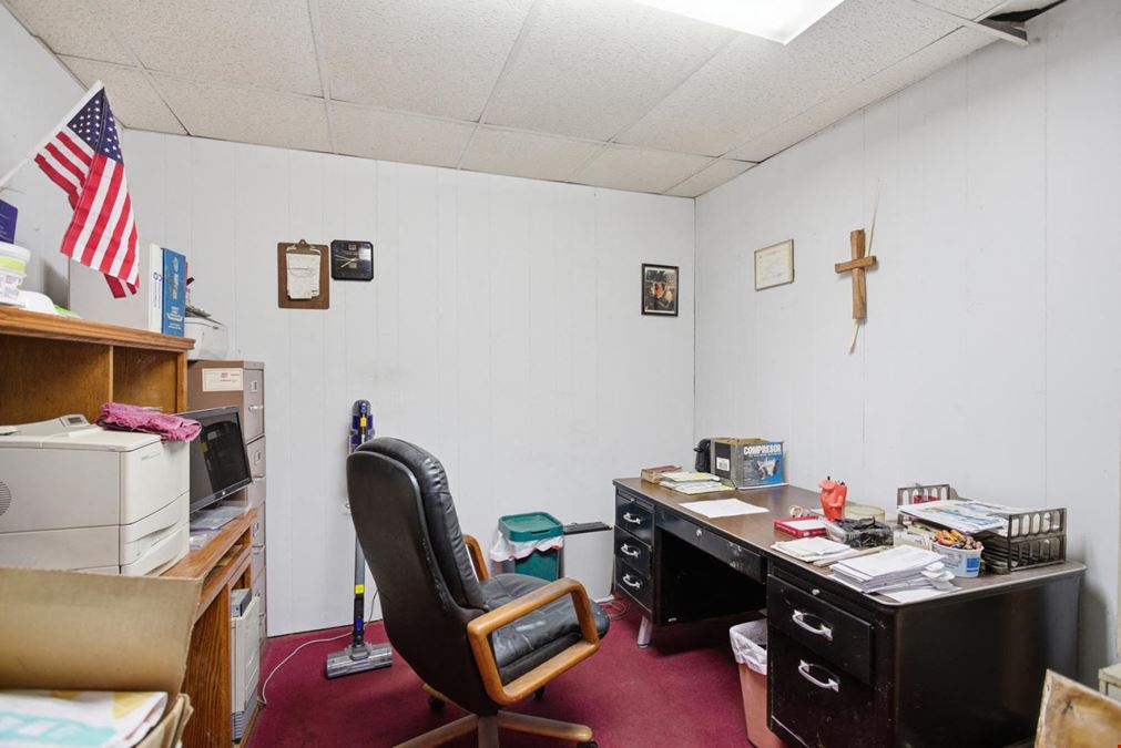 2,400 SQ FT Warehouse- Central, Near Clemson