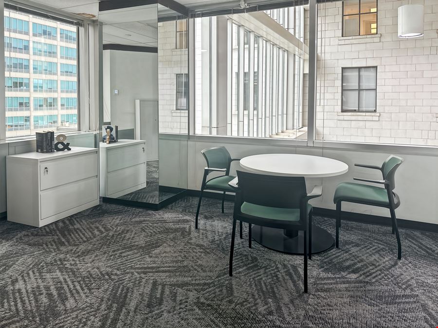 Regus - Toronto - Street