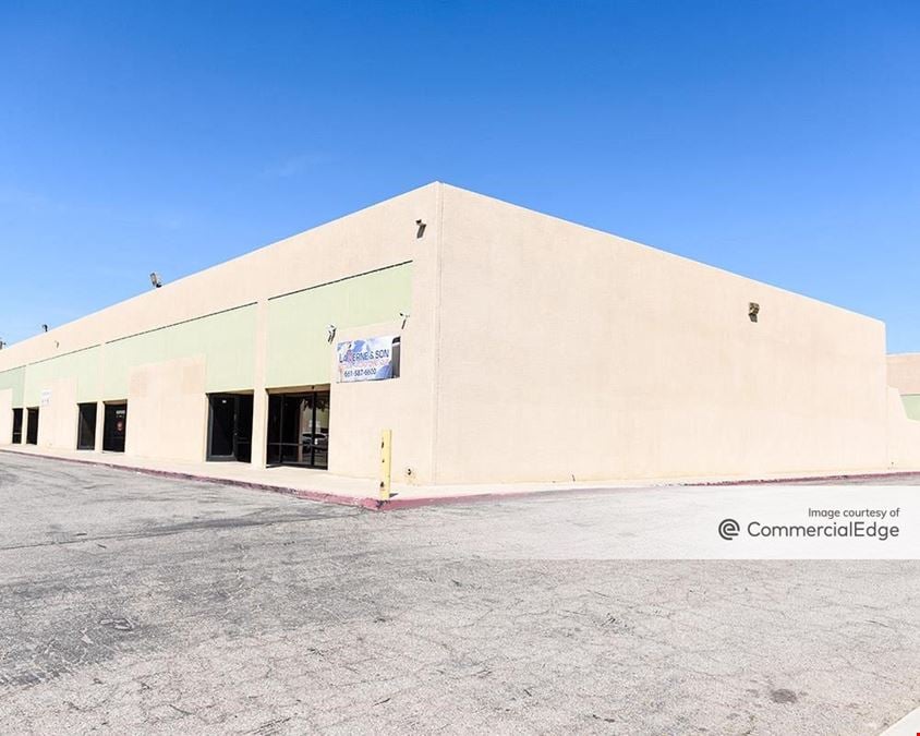 5880 District Blvd