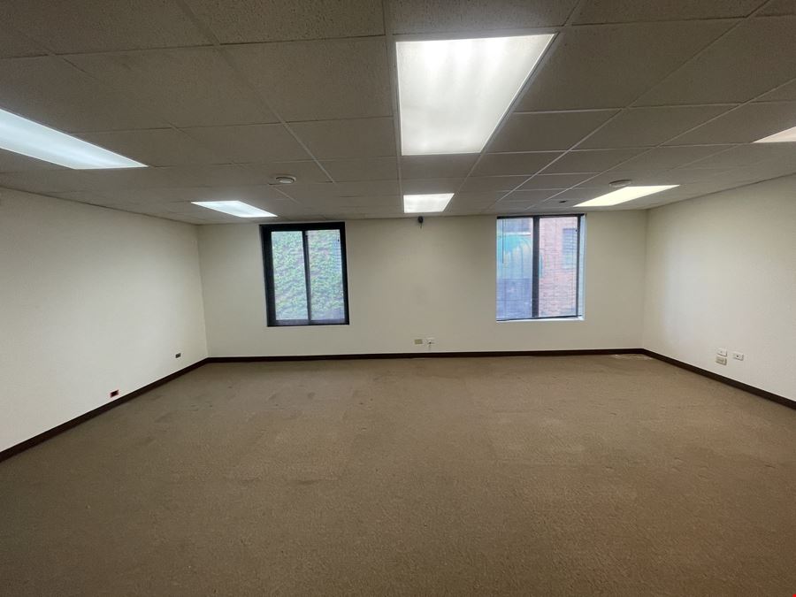 701 E Irving Park Rd