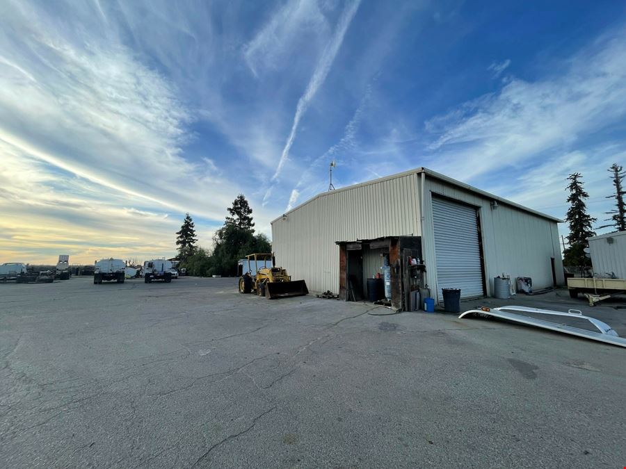 Clear Span Industrial Building on ±3.16 AC off CA-180