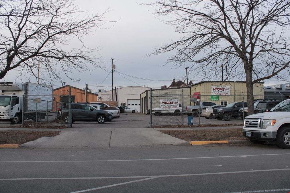 128 S 5th St W2492