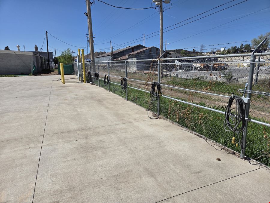 2307 & 2309 W Oxford Ave