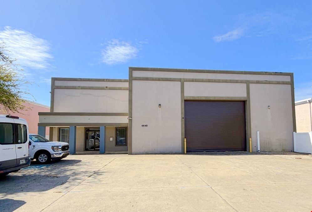 7700 Sf Office/ Warehouse