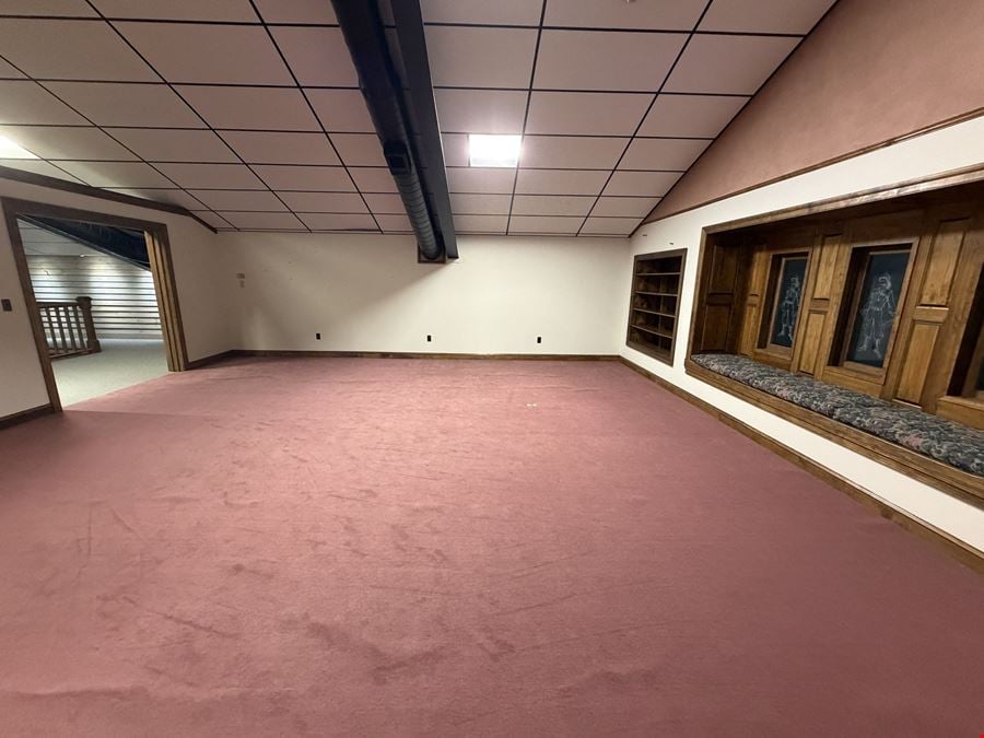 Multi Building Flex Property - Unique Opportunity!
