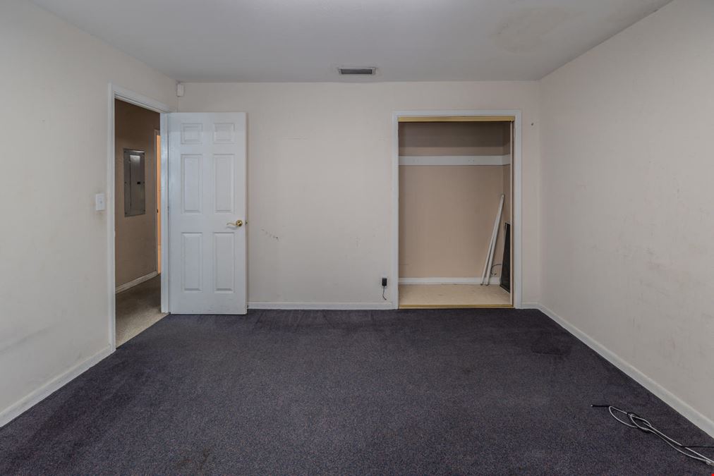 5861 Timuquana Rd, Jacksonville, FL 32210