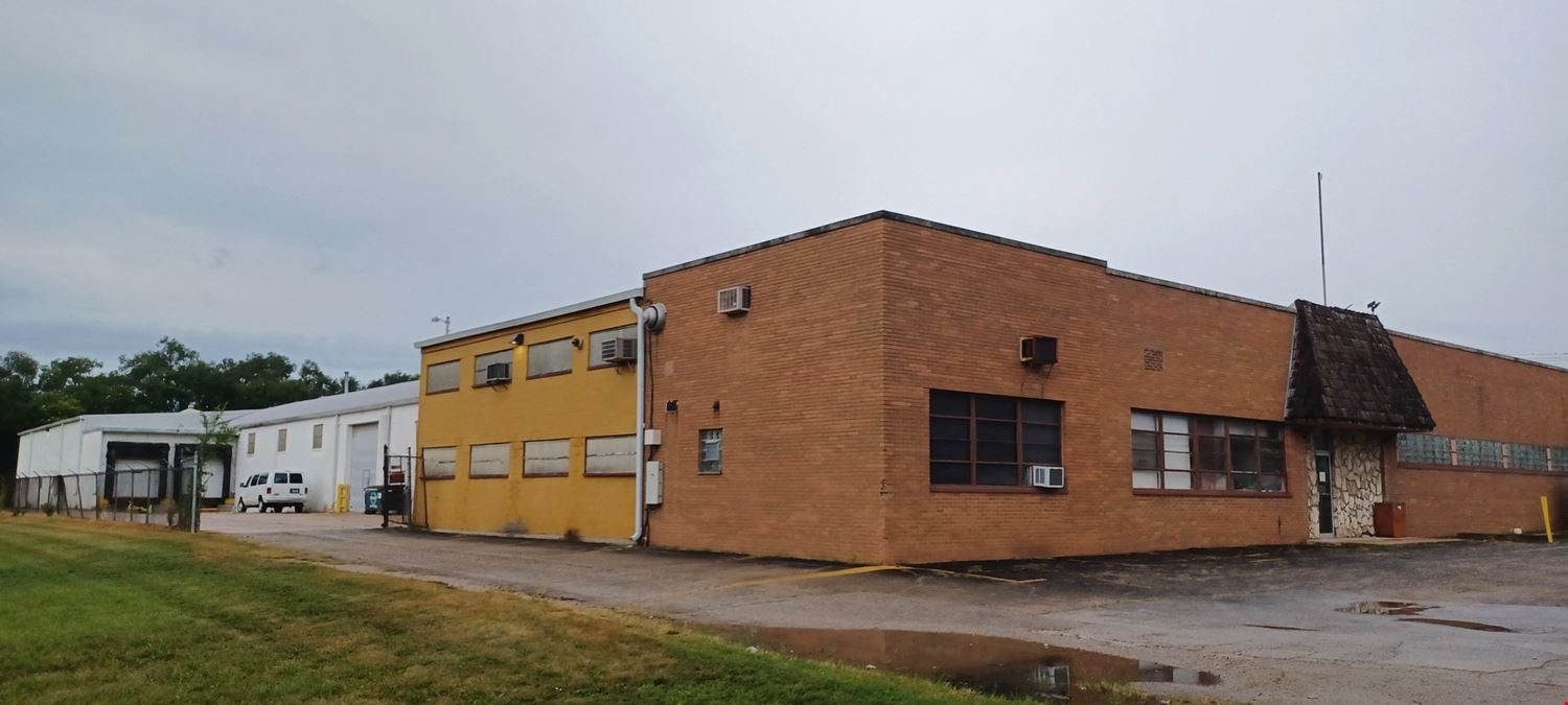 Warehouse on 2.76 Acres for Sale