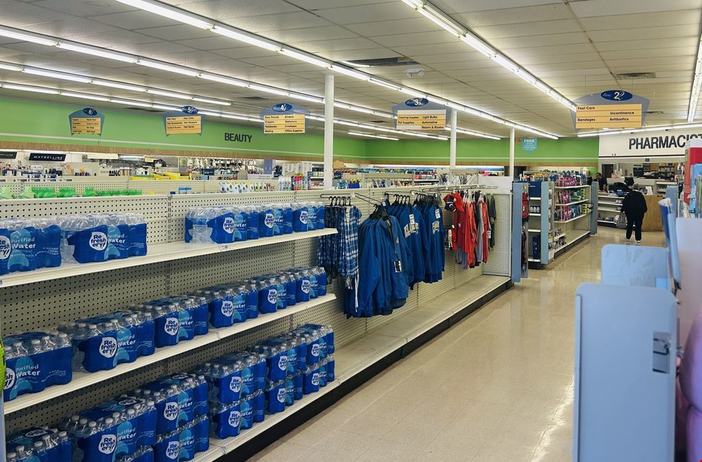 Versatile & Freestanding Retail/Flex Space