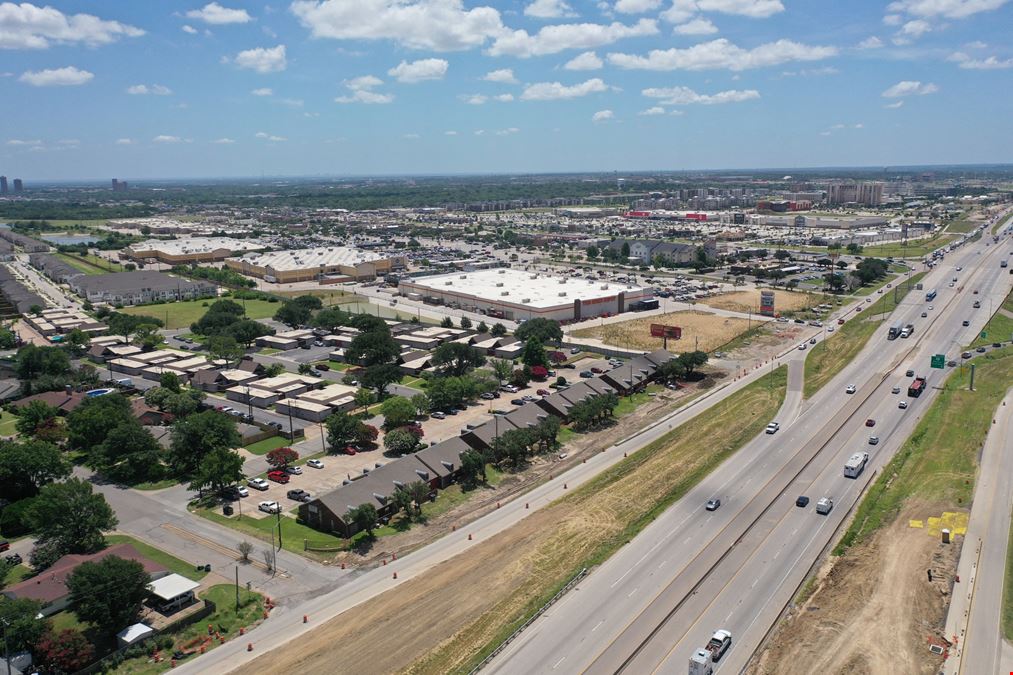 4234 N Interstate 35