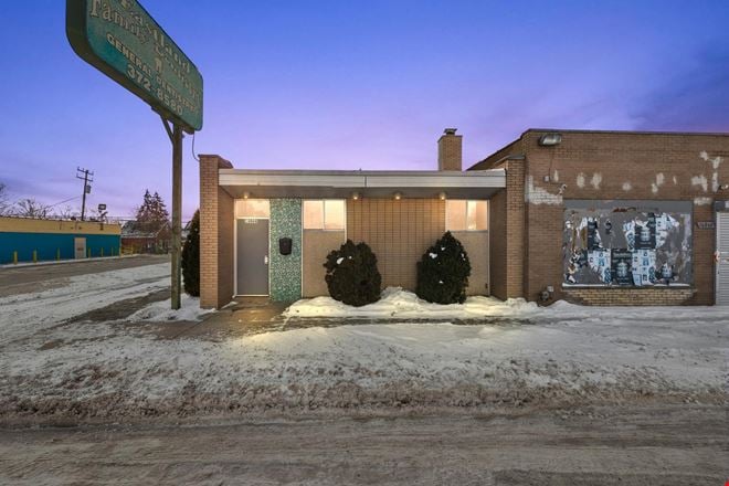 Preview of Office space for Sale at 16068 E Eight Mile
