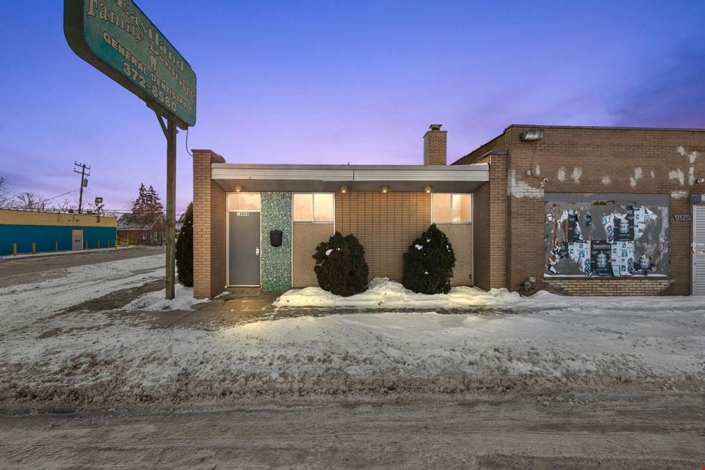 16068 E Eight Mile