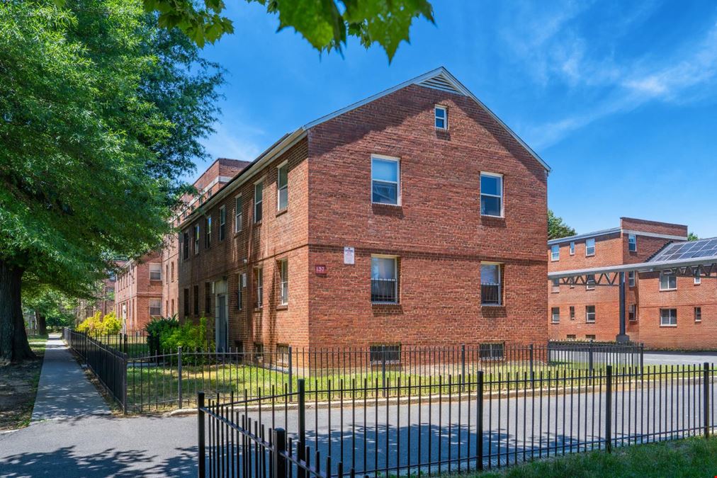 Oak Park Apartments