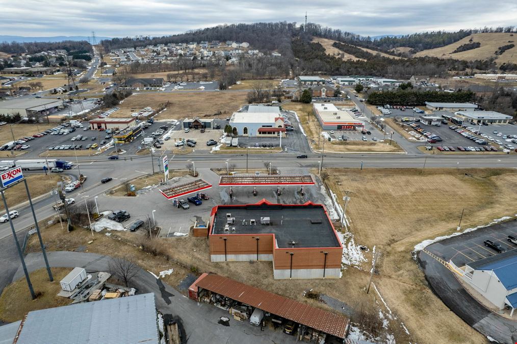 FOR LEASE – New End-Cap Retail Space | 2,006 SF | High Traffic Location