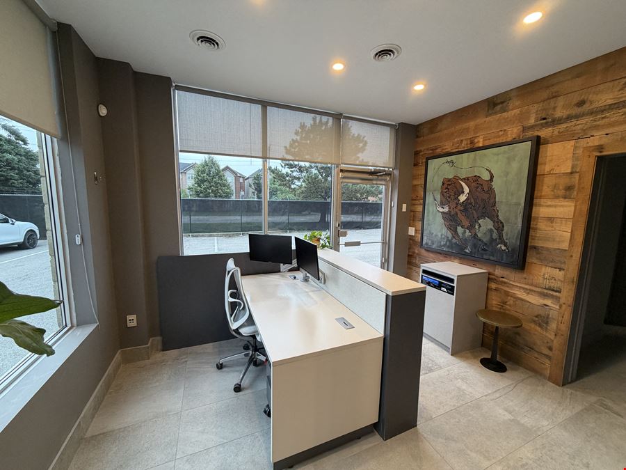 5135 Fairview Street, Burlington, ON L7L 4W8