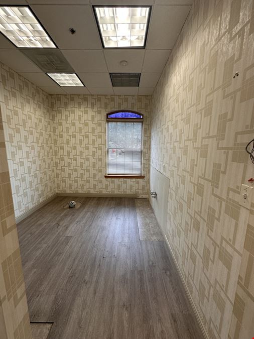 1,100 SF Medical Office Suite | $32.50/SF | Available For Lease