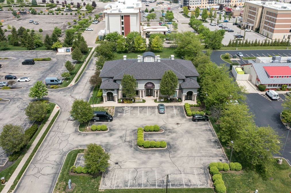2496 Commons