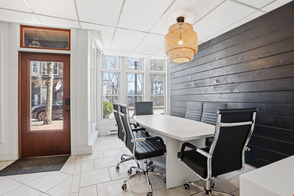 Exceptional 1,280SF Commercial Space for Sale in Amesbury, MA