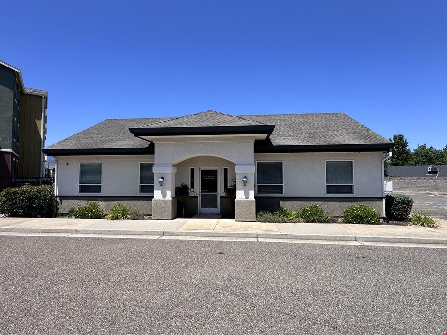 3570 Santa Rosa Way