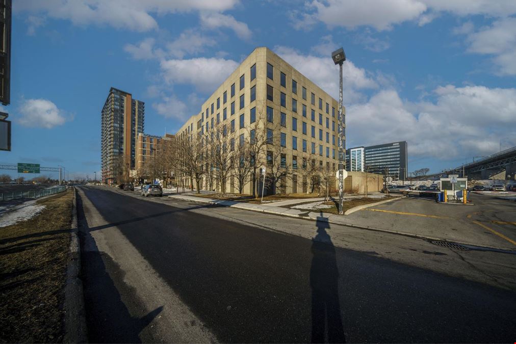 25 Lafayette