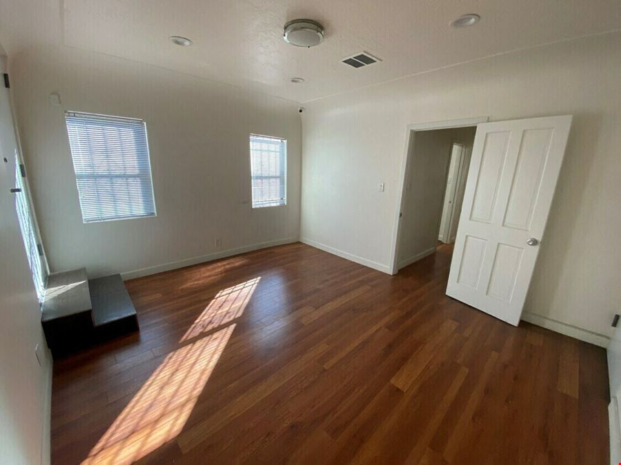 4500 Forman Ave