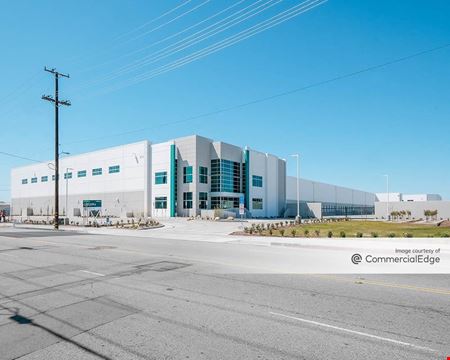 Preview of commercial space at 5215 South Boyle Avenue