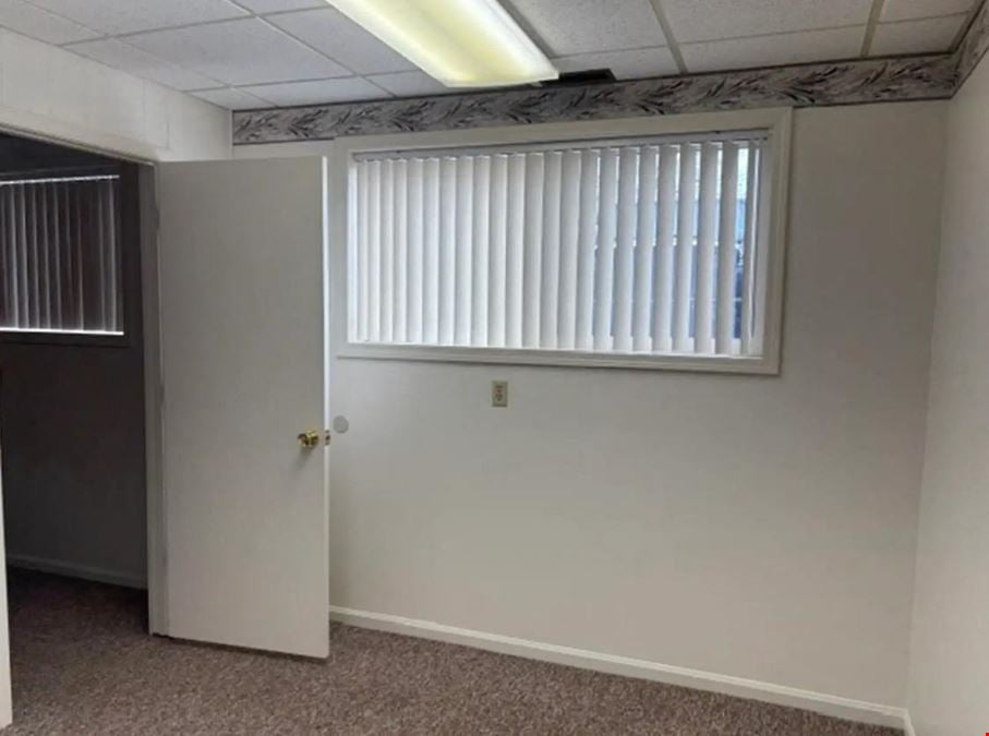 Premium Office Suites for Lease - Grand River & Waverly - Lansing Area