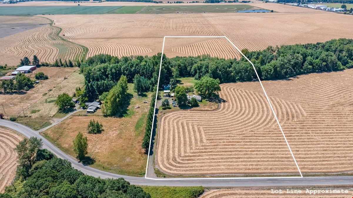 312 Ellingson Rd SE
