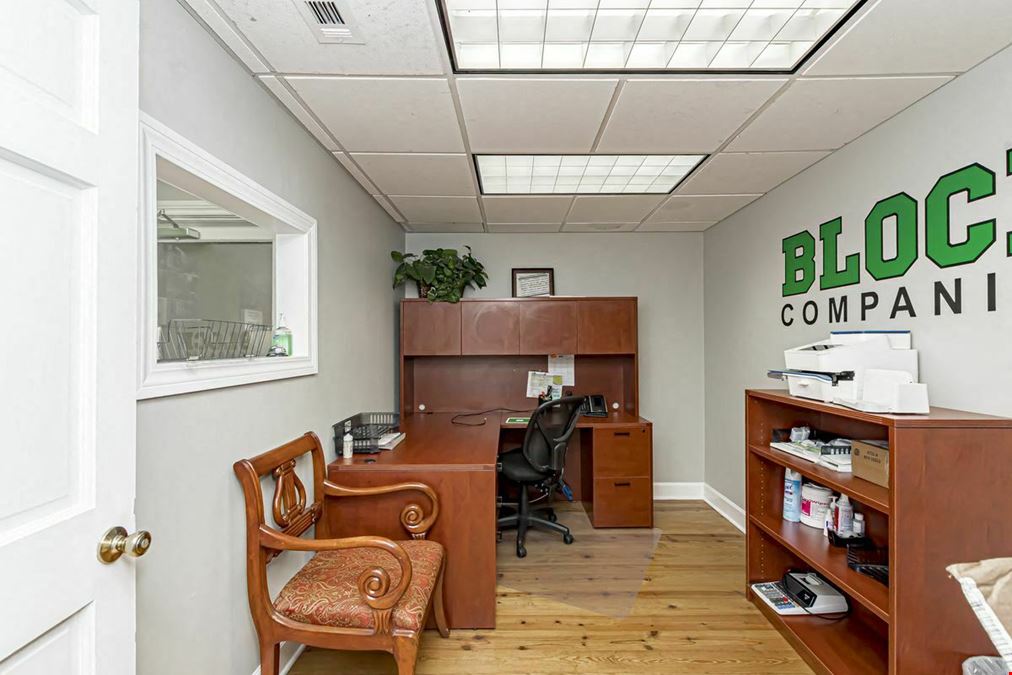 1st Floor - Great Rate! Mid City Office with Excess Parking