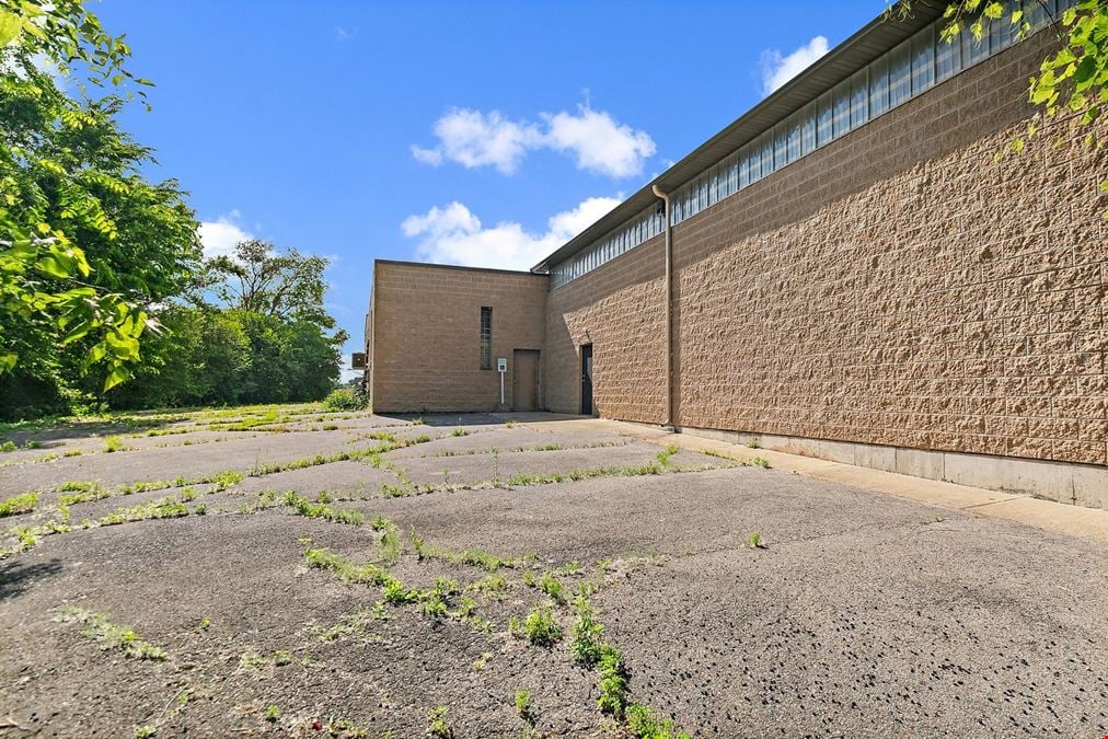303 Elgin Ave