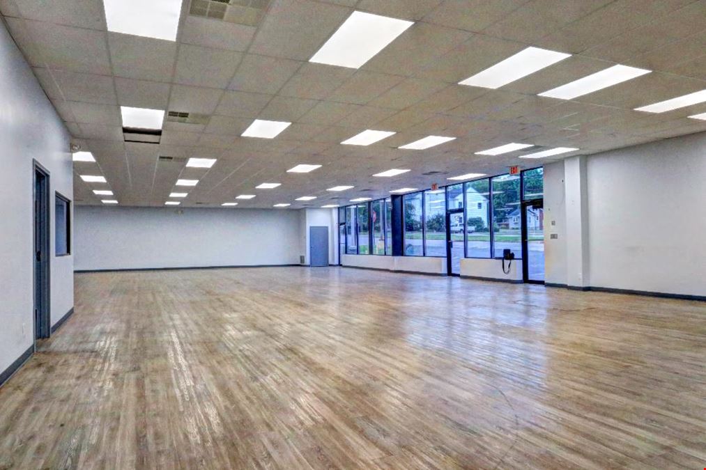 Retail/Warehouse Facility